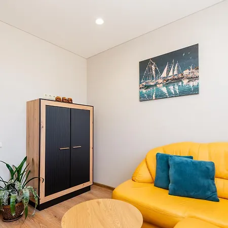 Ramios Bangos Apartment *